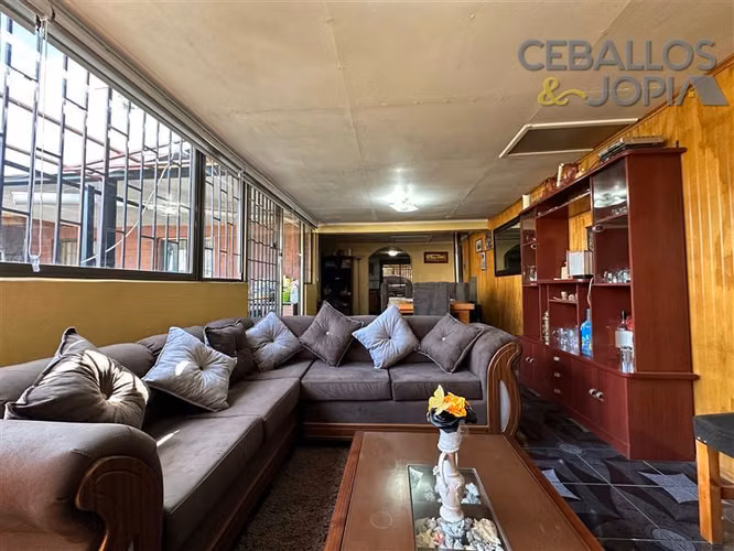Casa en venta de 4 dorm. en Villa Alemana