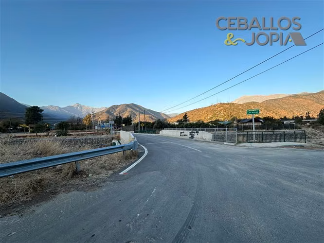 Casa en venta de 4 dorm. en Olmué