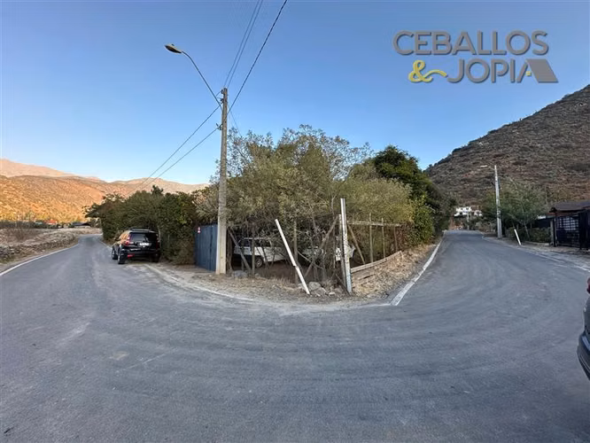 Casa en venta de 4 dorm. en Olmué
