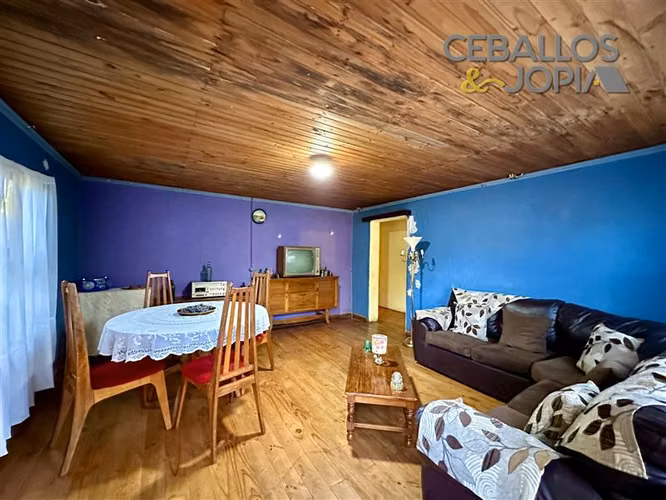 Casa en venta de 4 dorm. en Olmué