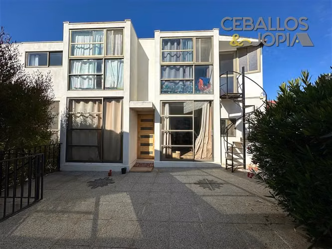 Casa en venta de 4 dorm. en Quilpué