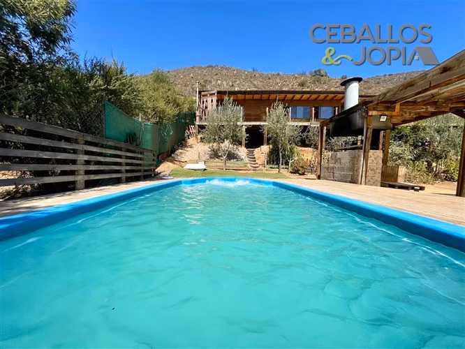 Casa en venta de 4 dorm. en Olmué