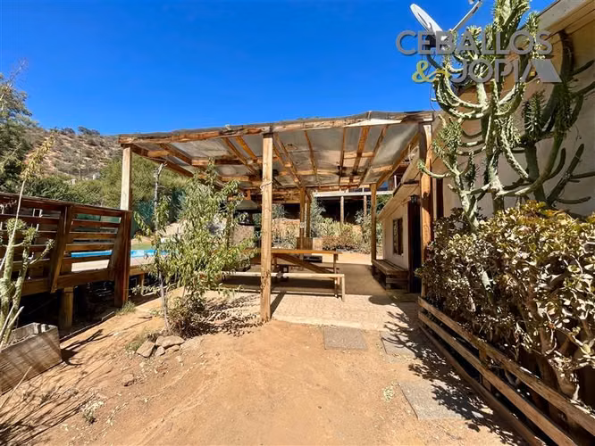 Casa en venta de 4 dorm. en Olmué