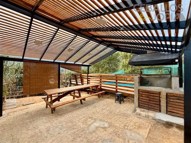 Casa en venta de 4 dorm. en Olmué