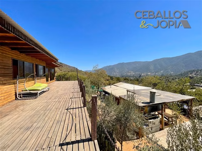 Casa en venta de 4 dorm. en Olmué