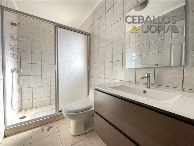 Casa en venta de 4 dorm. en Limache