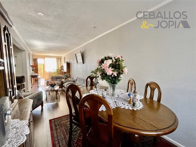 Casa en venta de 3 dorm. en Villa Alemana