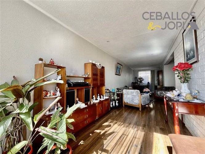 Casa en venta de 3 dorm. en Villa Alemana