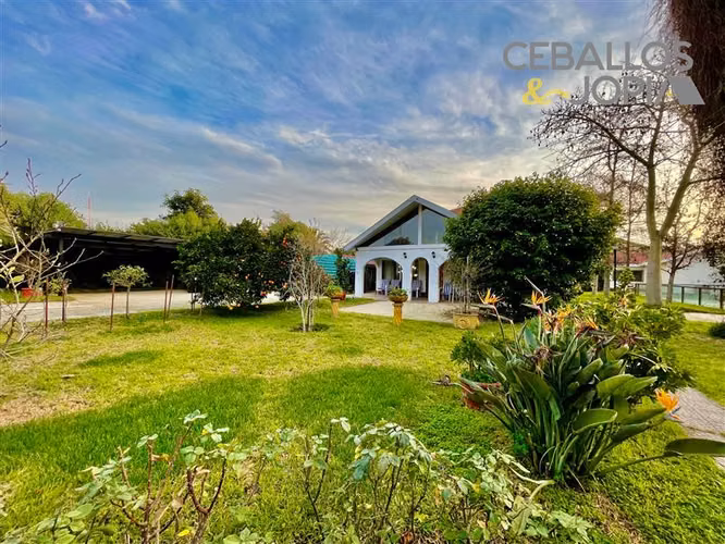 Casa en venta de 6 dorm. en Villa Alemana
