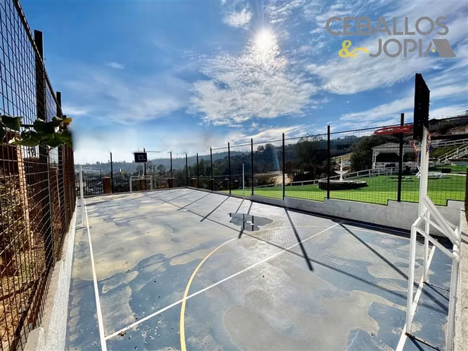 Casa en venta de 3 dorm. en Villa Alemana