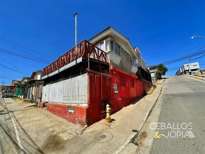 Casa en venta de 4 dorm. en Villa Alemana