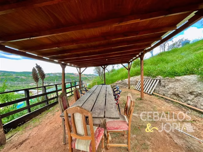Casa en venta de 4 dorm. en Limache