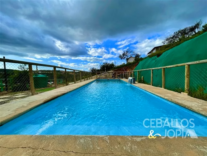 Casa en venta de 4 dorm. en Limache