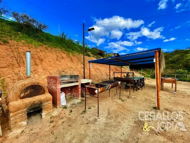 Casa en venta de 4 dorm. en Limache
