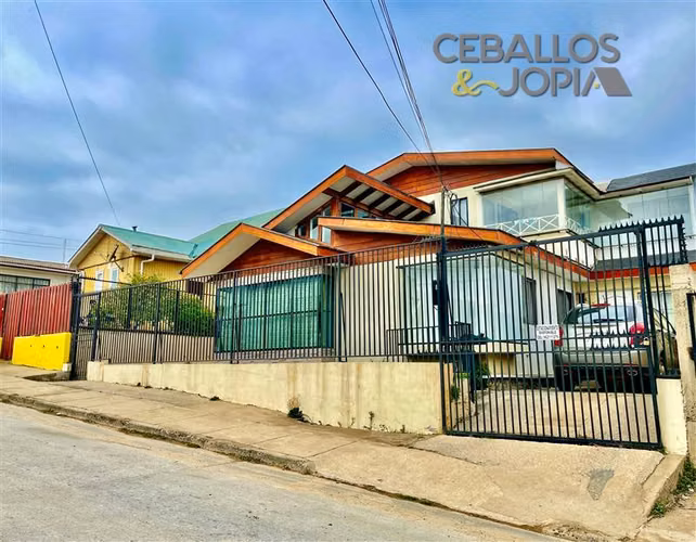 Casa en venta de 10 dorm. en Viña del Mar
