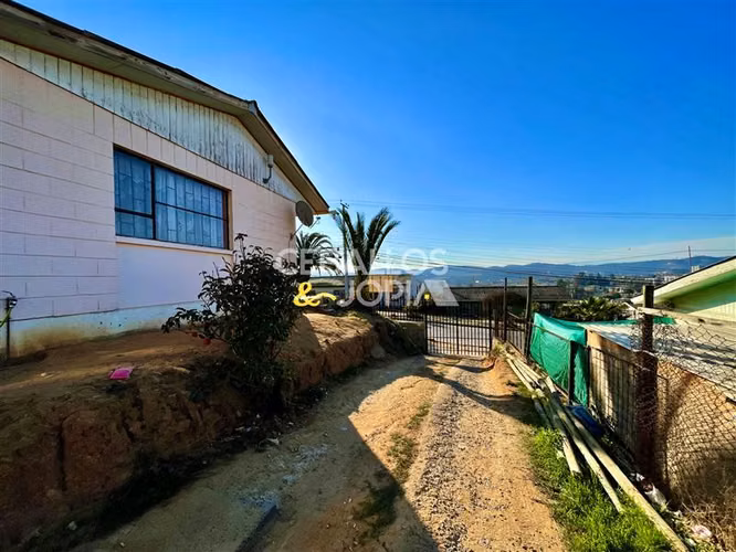 Casa en venta de 3 dorm. en Villa Alemana