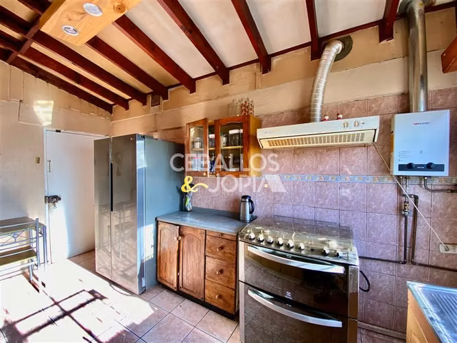 Casa en venta de 5 dorm. en Limache