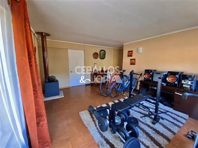 Casa en venta de 5 dorm. en Limache