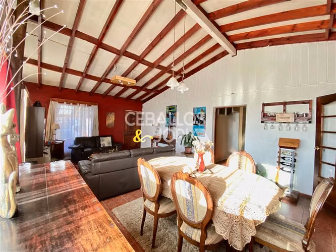 Casa en venta de 5 dorm. en Limache