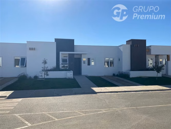 Casa en venta de 3 dorm.,termopanel en Villa Alemana