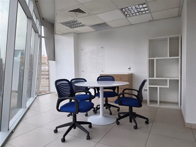 Oficina en Arriendo en Edificio Quantum