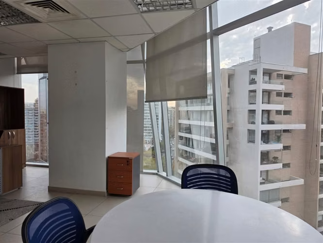 Oficina en Arriendo en Edificio Quantum