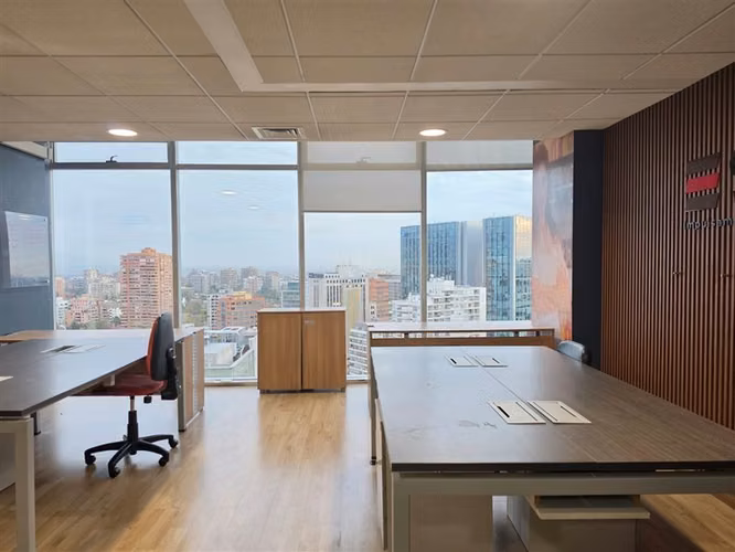 Arriendo Oficina en Edificio Quantum Manquehue