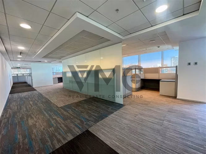 Oficina en arriendo en Las Condes / Manquehue
