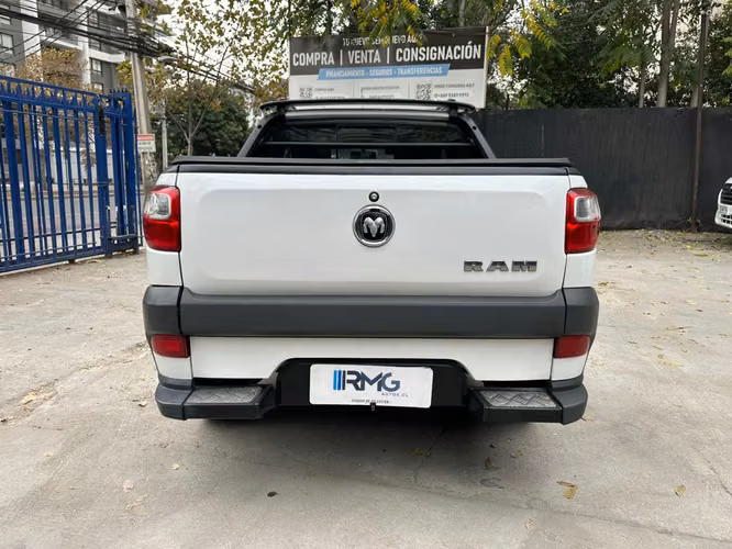 2018 Ram 700 DCAB SLT 1.4
