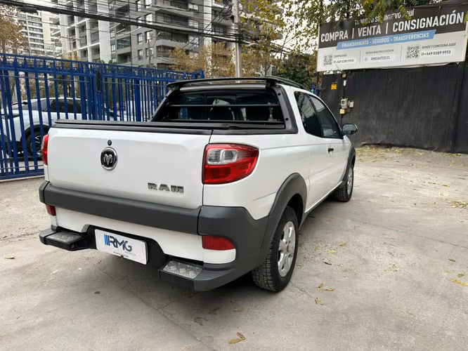 2018 Ram 700 DCAB SLT 1.4