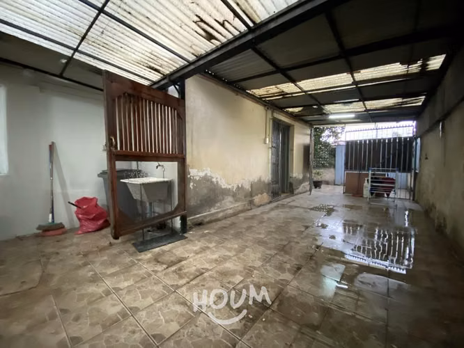 Casa en Avenida María Rozas Velásquez