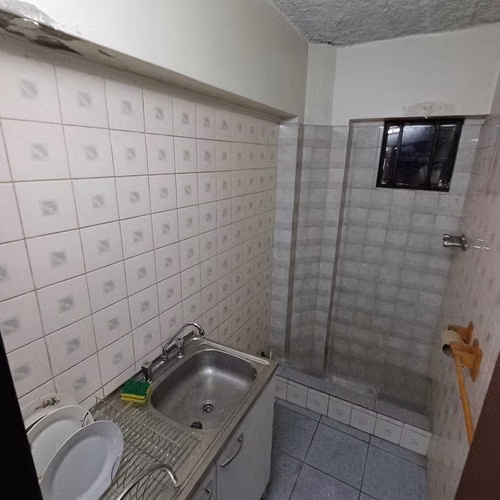 LOCAL ESQUINA 2 NIVELES TOTAL 600 M2 CENTRO (118038)