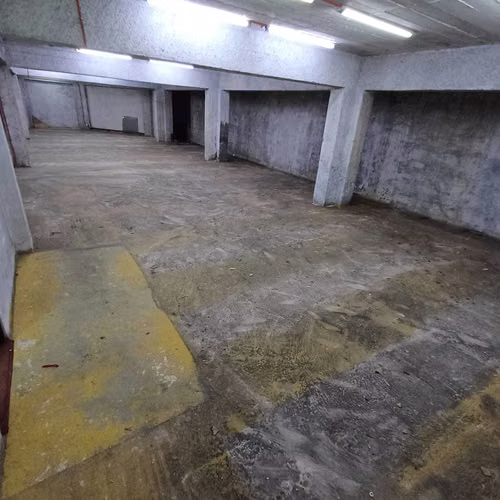 LOCAL ESQUINA 2 NIVELES TOTAL 600 M2 CENTRO (118038)