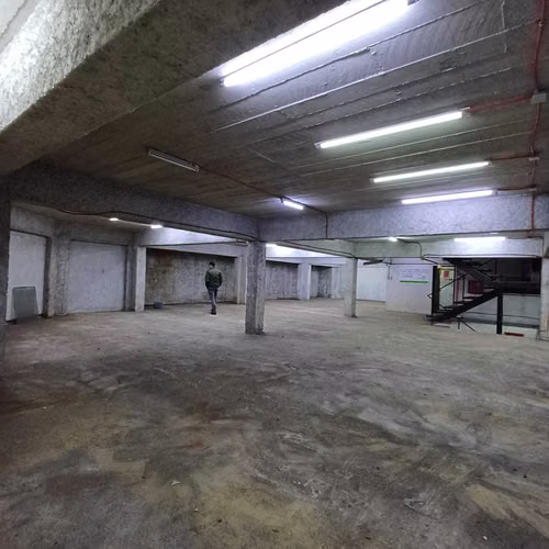 LOCAL ESQUINA 2 NIVELES TOTAL 600 M2 CENTRO (118038)