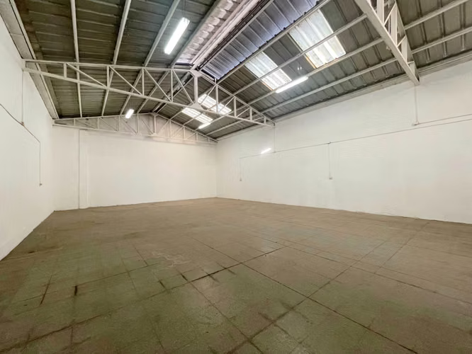 Bodega con oficinas en Santiago Centro (162706)