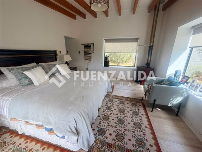 Exclusiva Casa en venta de 4 dorm. En Cerro Grande