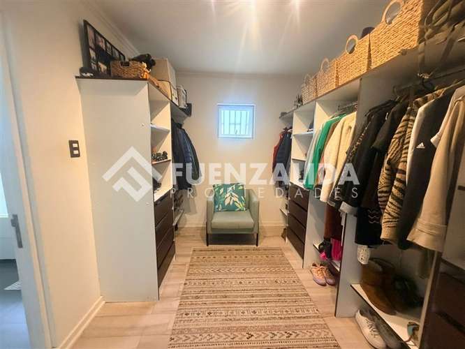 Exclusiva Casa en venta de 4 dorm. En Cerro Grande