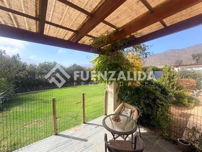 Exclusiva Casa en venta de 4 dorm. En Cerro Grande