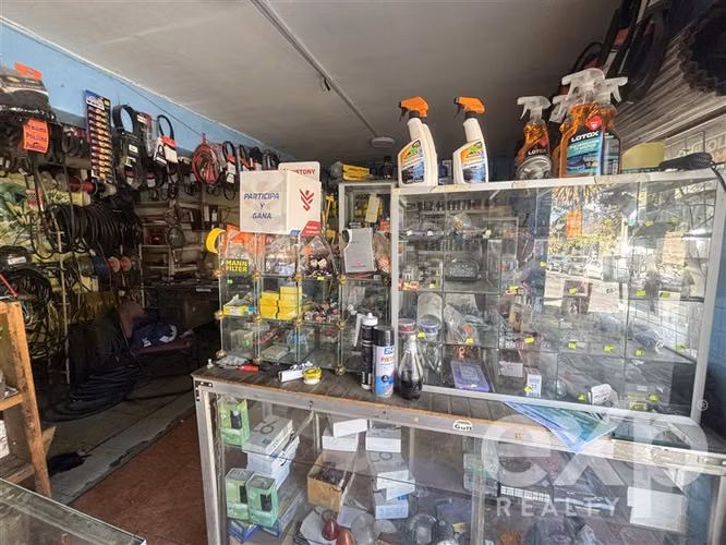 LOCAL COMERCIAL calle principal del centro de catemu