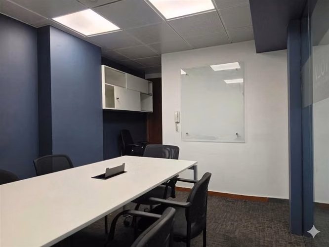 Oficina Amoblada en Arriendo Edificio Quantum Piso 15