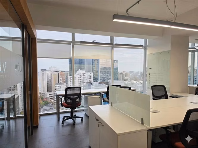 Oficina Amoblada en Arriendo Edificio Quantum Piso 15