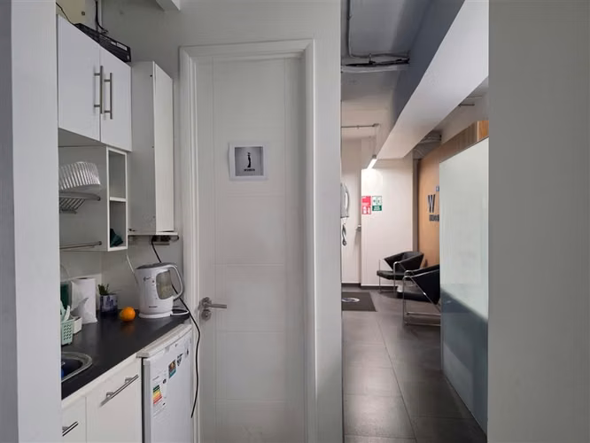 Oficina Amoblada en Arriendo Edificio Quantum Piso 15