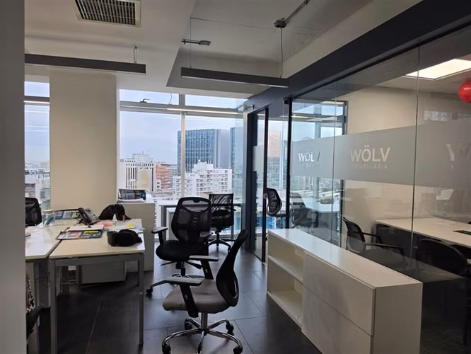 Oficina Amoblada en Arriendo Edificio Quantum Piso 15