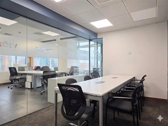 Oficina Amoblada en Arriendo Edificio Quantum Piso 15