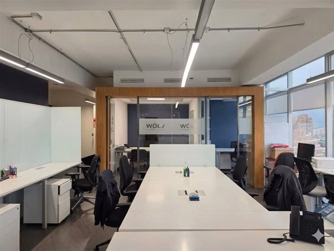 Oficina Amoblada en Arriendo Edificio Quantum Piso 15