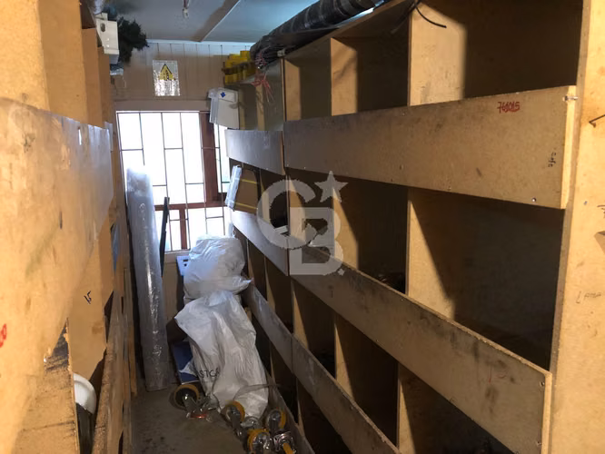 ¡Rebajado! Local Comercial en Sector Industrial