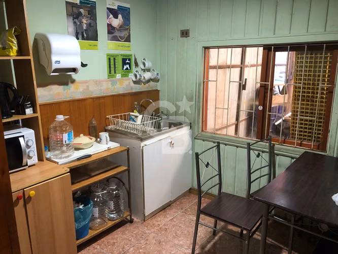 ¡Rebajado! Local Comercial en Sector Industrial