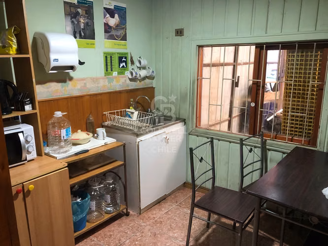 ¡Rebajado! Local Comercial en Sector Industrial