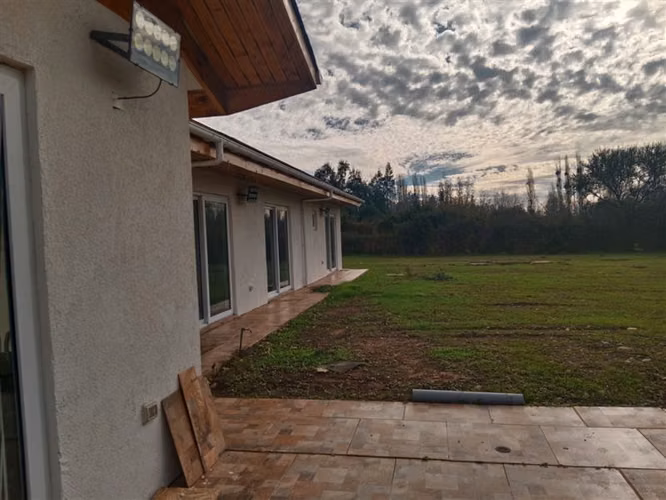 Parcela en arriendo en Pirque
