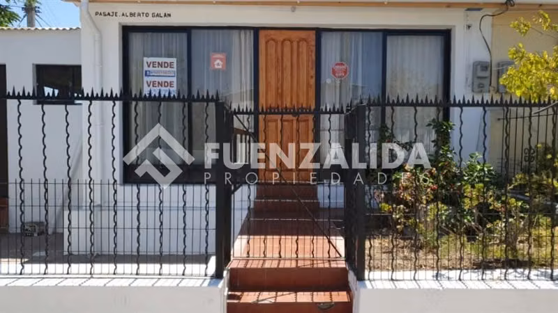 Casa en venta de 3 dorm. en La Serena